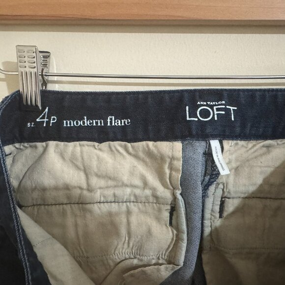 [LOFT] Modern Flare Jeans 4P Dark Wash - Picture 3 of 4